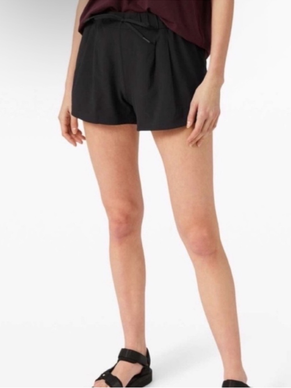 Lululemon Stroll at Sundown Black Shorts 3"